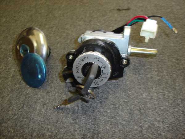 Ignition Set for Large Retro Scooter with Locking Gas Cap-184